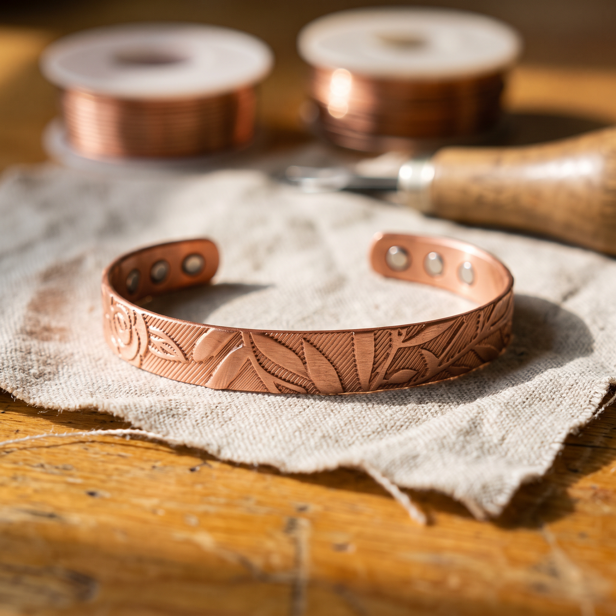Pulseira de Cobre de Nancy's Grove